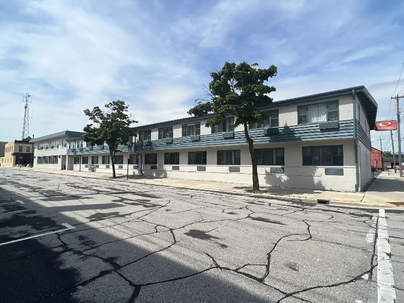 Manitowoc Inn
