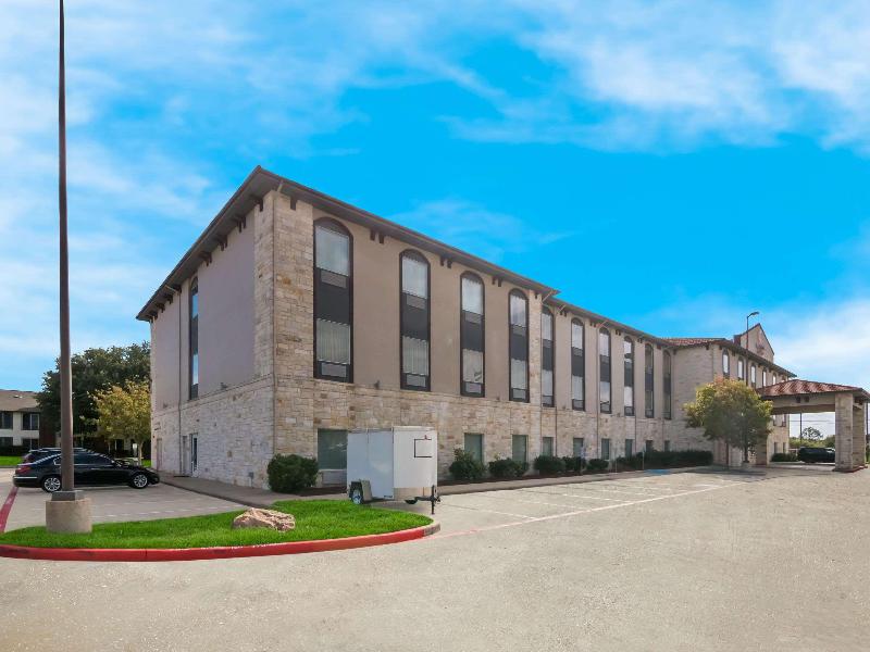 Comfort Suites Granbury Area image