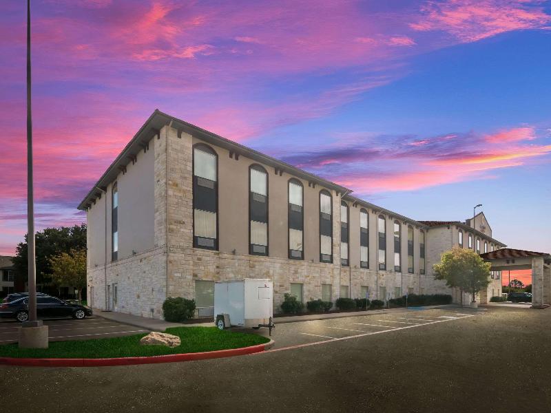 Comfort Suites Granbury Area image