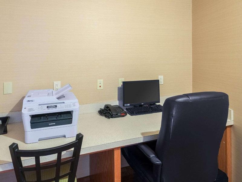 Comfort Suites Granbury Area image