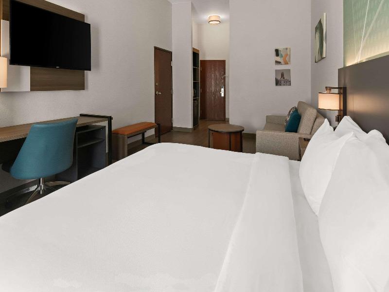 Comfort Suites Granbury Area image