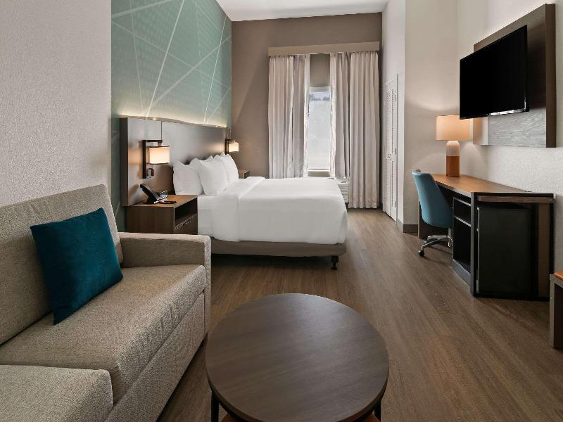 Comfort Suites Granbury Area image