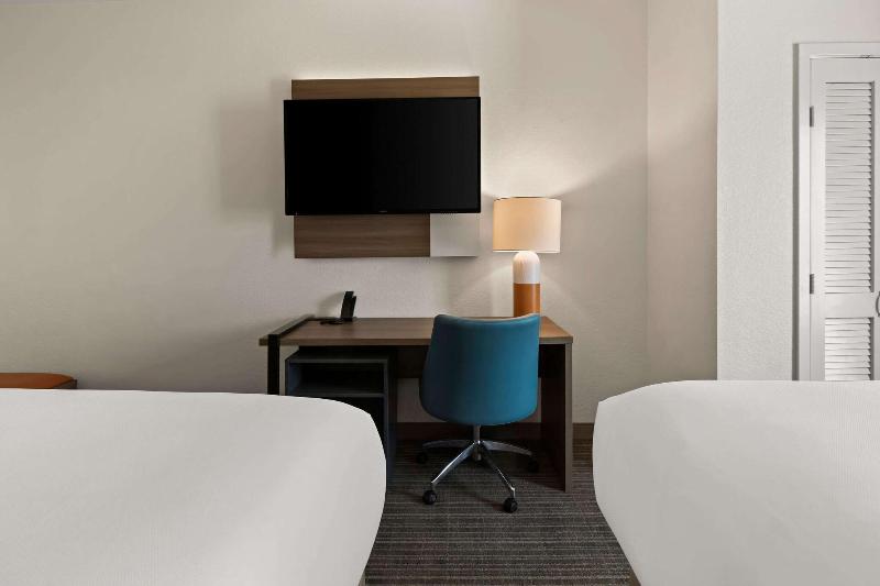 Comfort Suites Granbury Area image