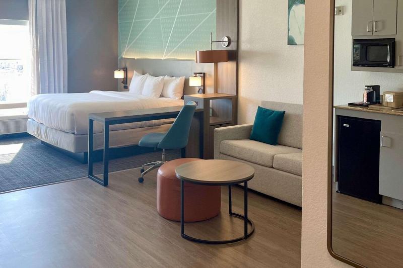 Comfort Suites Granbury Area image