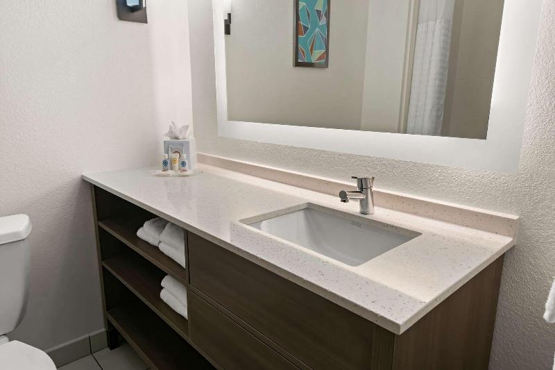 Comfort Suites Granbury Area image