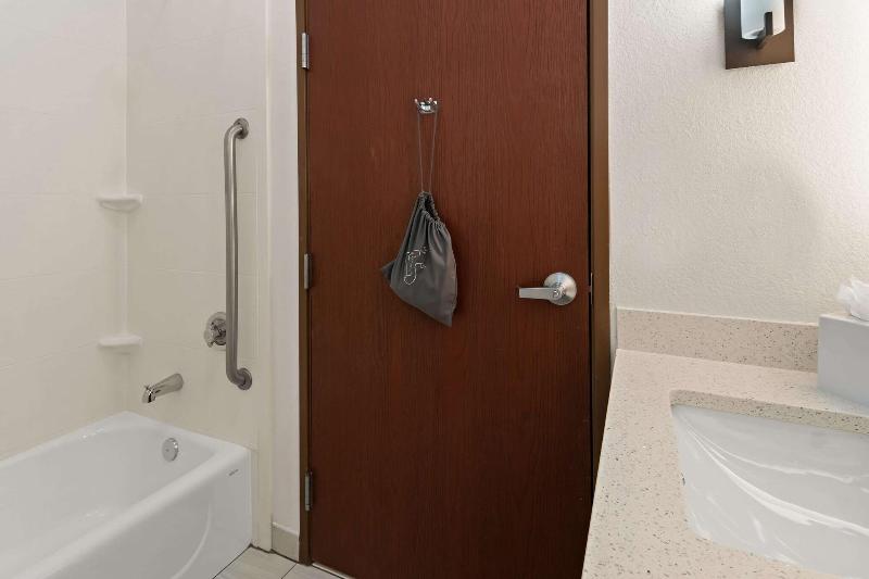 Comfort Suites Granbury Area image