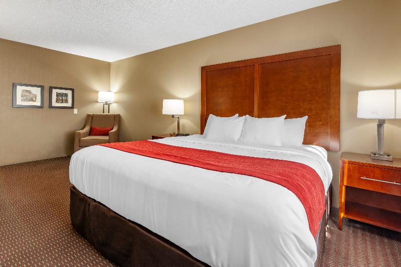 Comfort Inn Rhinelander Area image