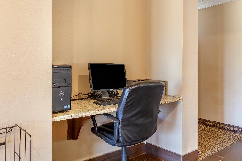 Comfort Inn Rhinelander Area image