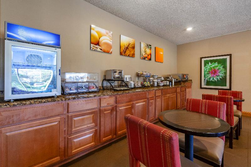 Comfort Inn Rhinelander Area image