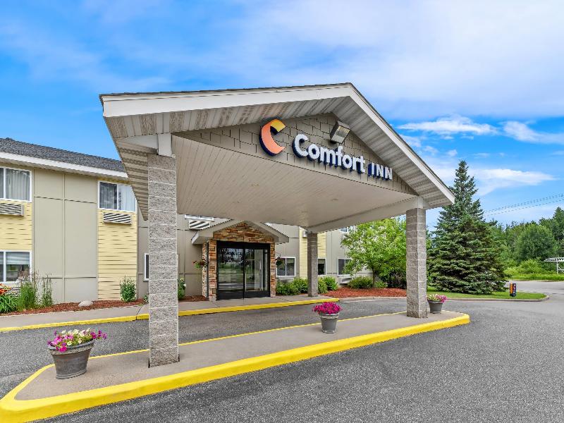 Comfort Inn Rhinelander Area image