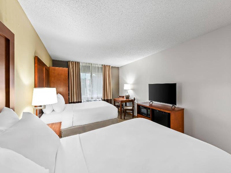 Comfort Inn Rhinelander Area image