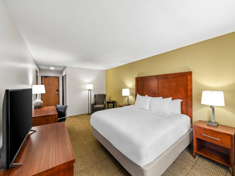 Comfort Inn Rhinelander Area image