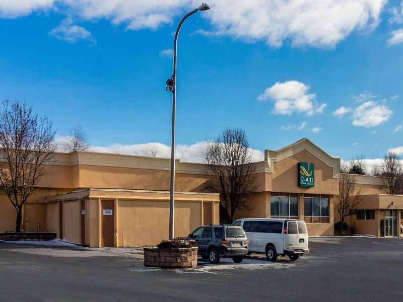 Quality Inn & Suites Indiana Area image