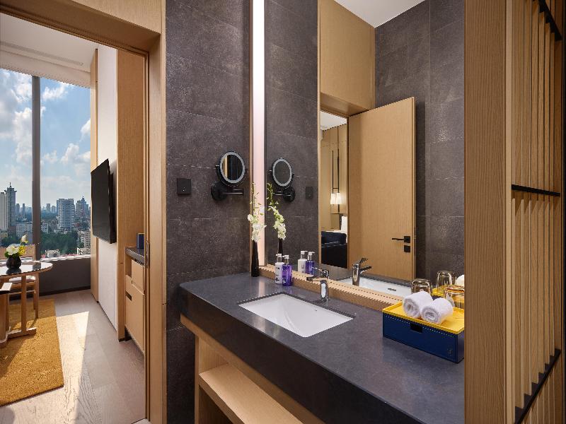 voco Shenyang Golden Corridor by IHG image