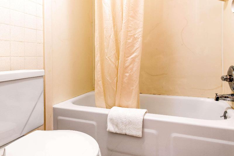 Surestay By Best Western Findlay image