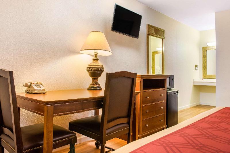 Surestay By Best Western Findlay image