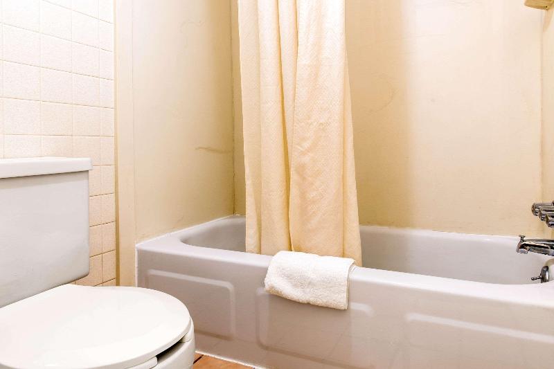 Surestay By Best Western Findlay image
