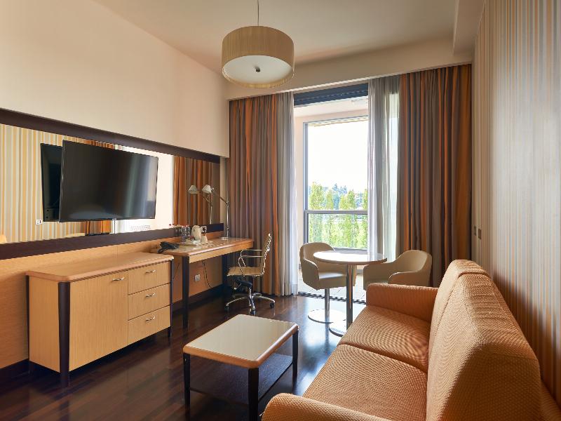 Unahotels Varese image
