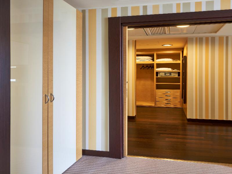 Unahotels Varese image
