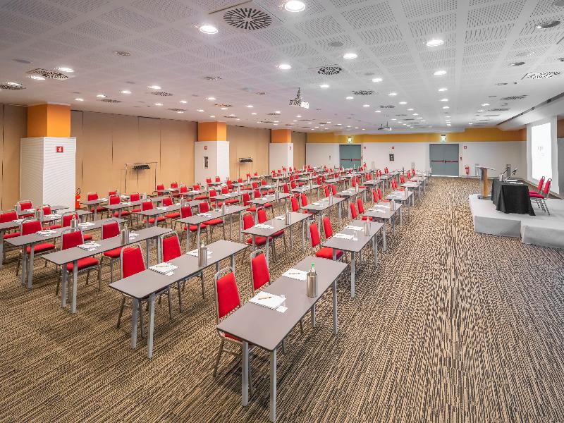 Unahotels Varese image