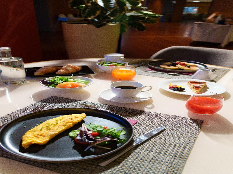 Unahotels Varese image