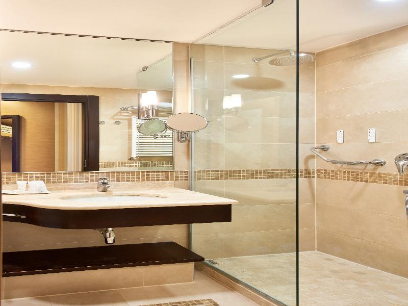 Unahotels Varese image