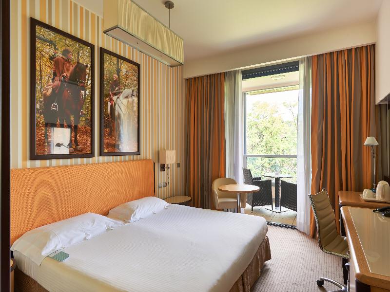 Unahotels Varese image