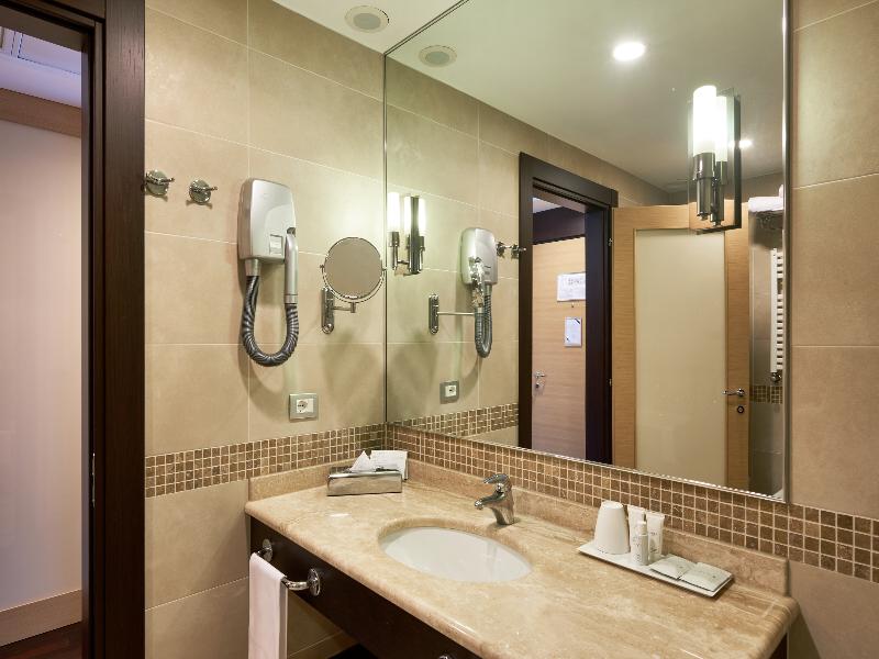 Unahotels Varese image