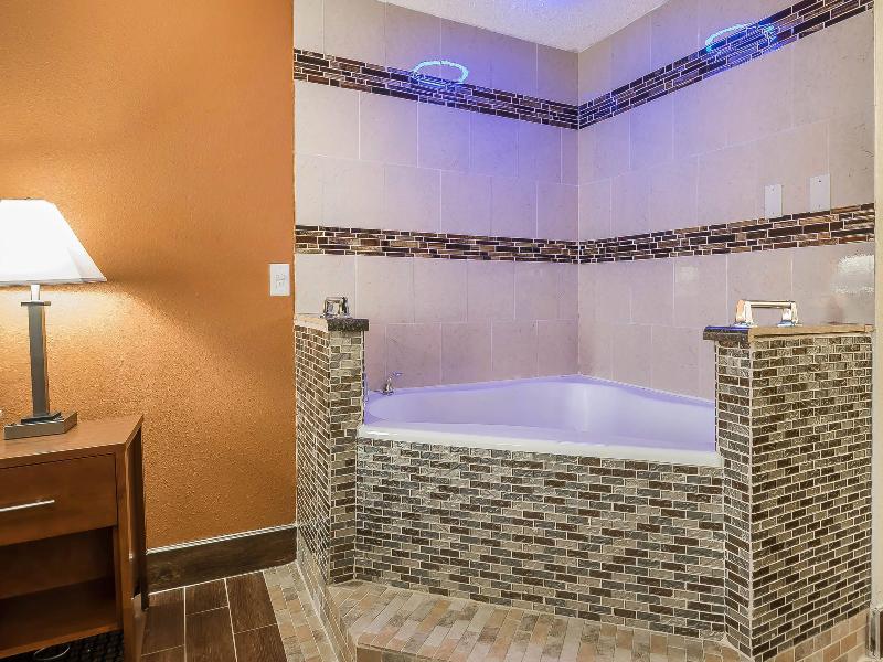 Quality Inn Janesville Area image