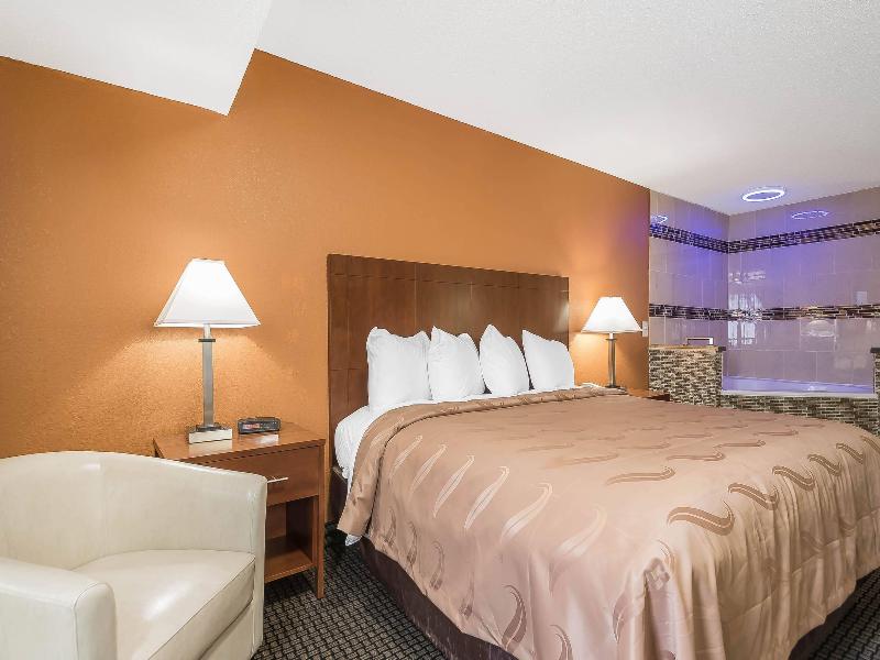 Quality Inn Janesville Area image