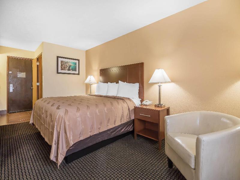 Quality Inn Janesville Area image