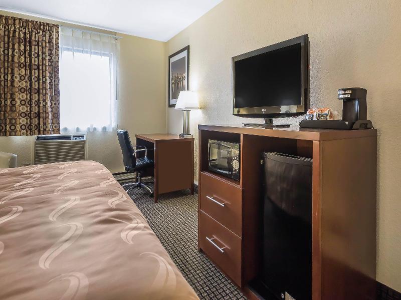 Quality Inn Janesville Area image