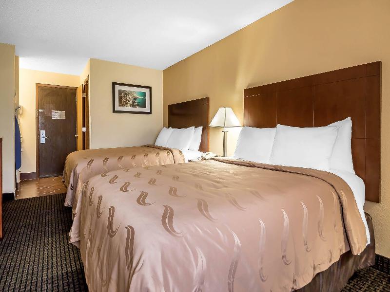 Quality Inn Janesville Area image