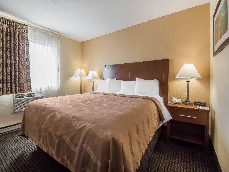 Quality Inn Janesville Area image