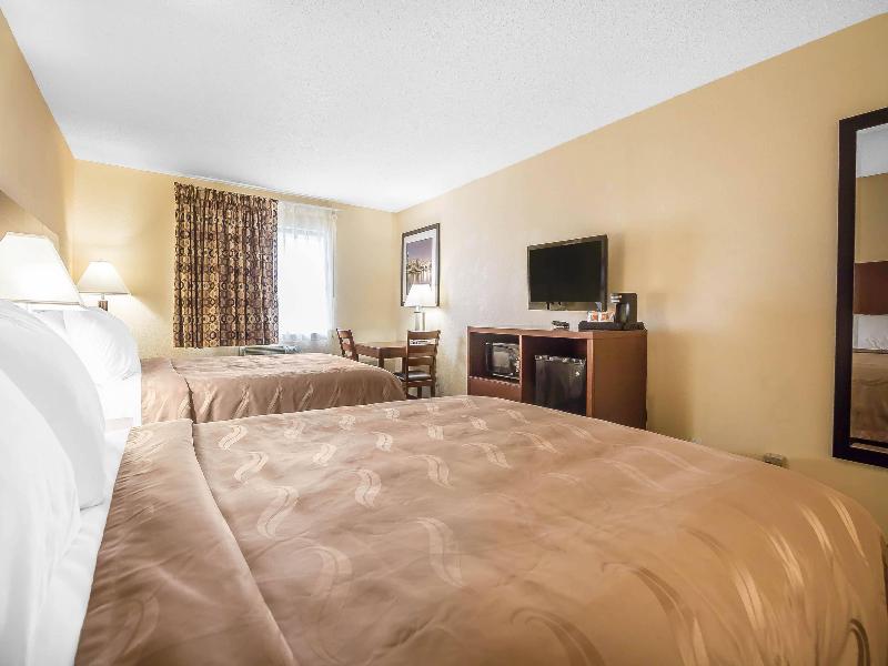Quality Inn Janesville Area image