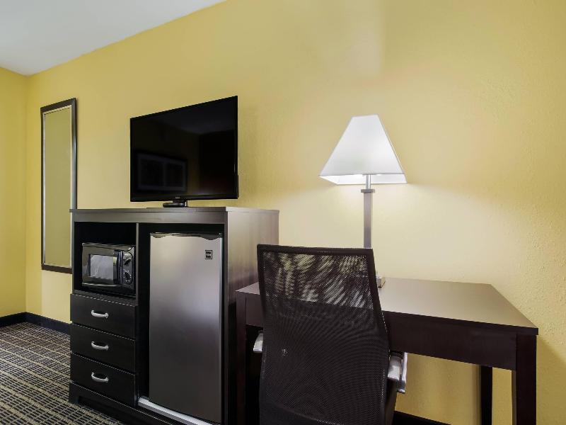 Quality Inn London Area image