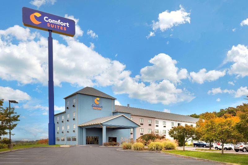 Comfort Suites Bloomsburg Area image
