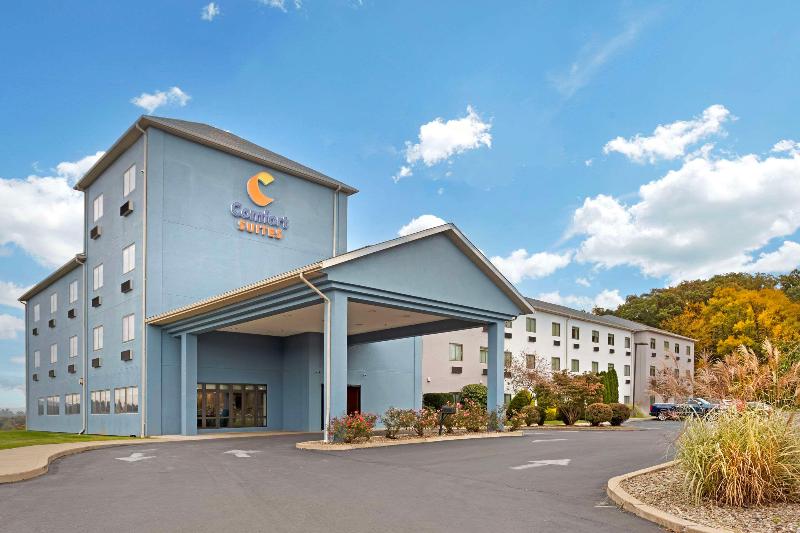 Comfort Suites Bloomsburg Area image