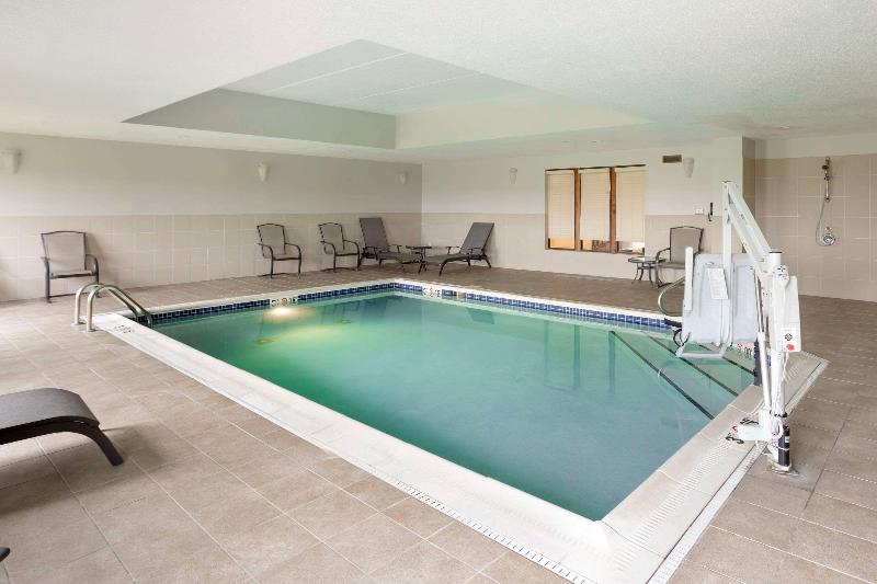 Comfort Suites Bloomsburg Area image