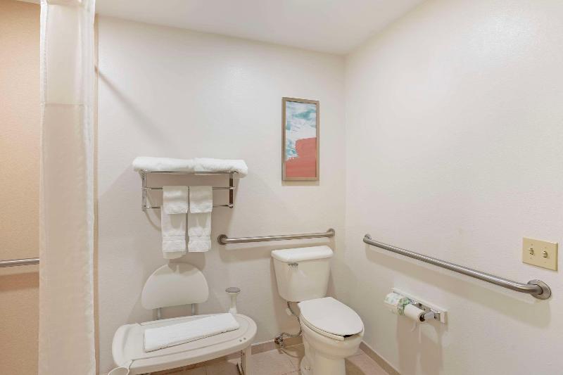 Comfort Suites Bloomsburg Area image