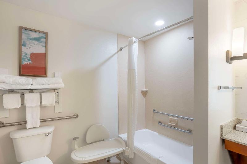 Comfort Suites Bloomsburg Area image