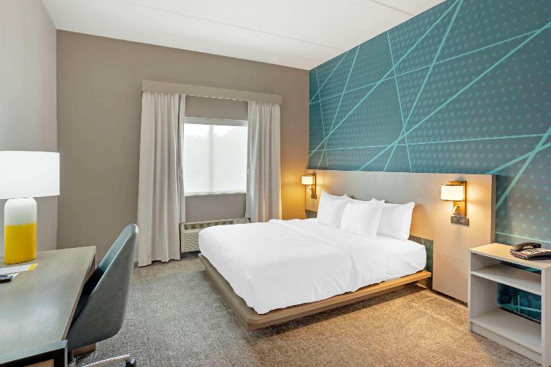 Comfort Suites Bloomsburg Area image