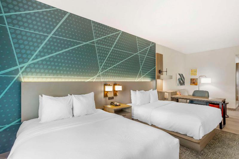 Comfort Suites Bloomsburg Area image