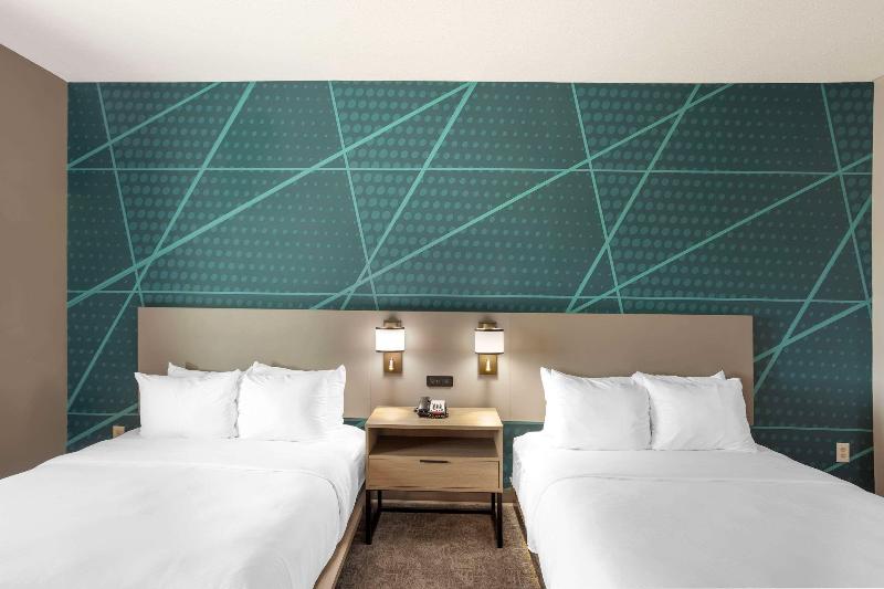 Comfort Suites Bloomsburg Area image