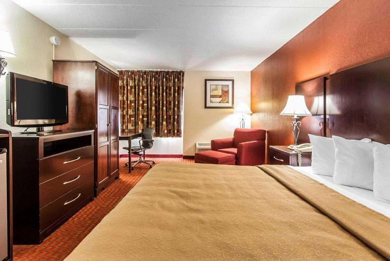 Wingate By Wyndham Marietta Conference Center image