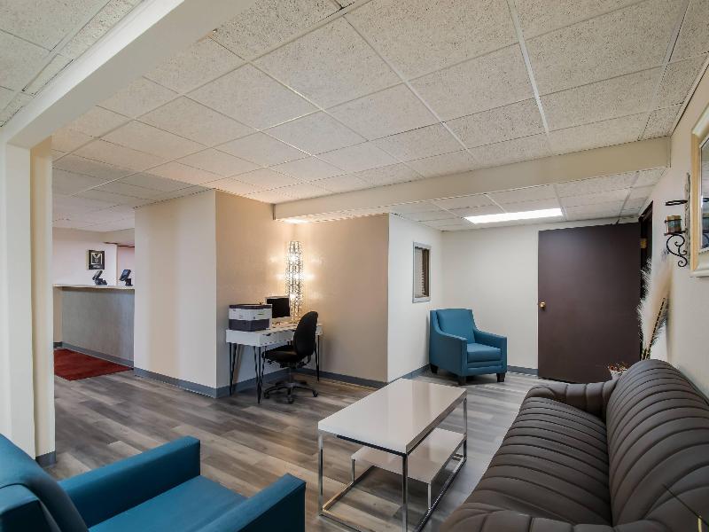 Econo Lodge Duluth Near Miller Hill Mall