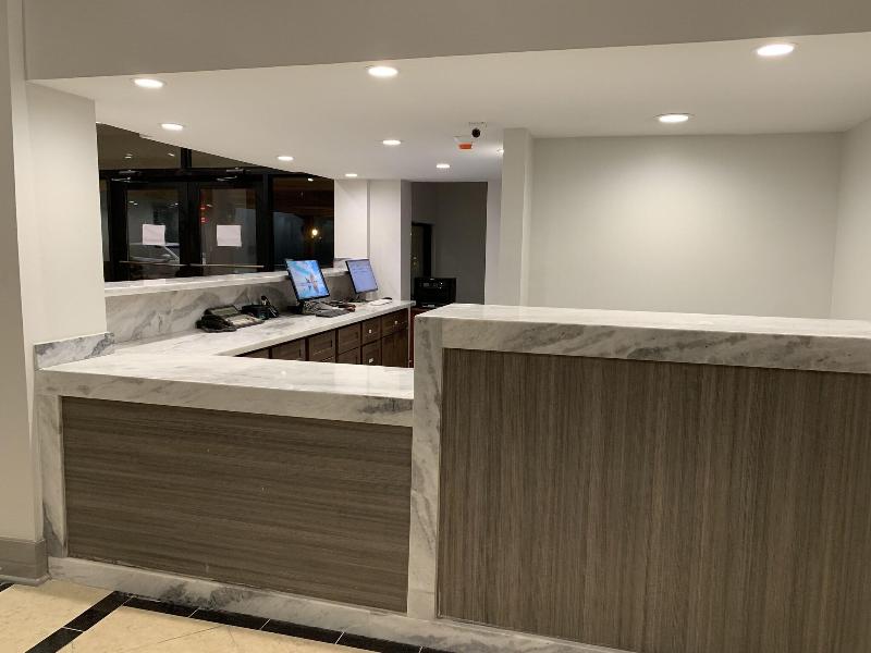 Econo Lodge & Suites image