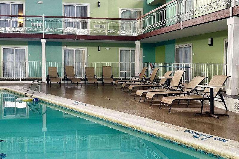 Quality Inn & Suites Coldwater Area image
