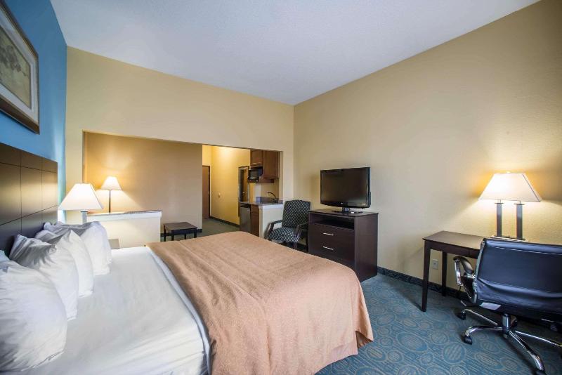 Quality Inn Litchfield Route 66 image