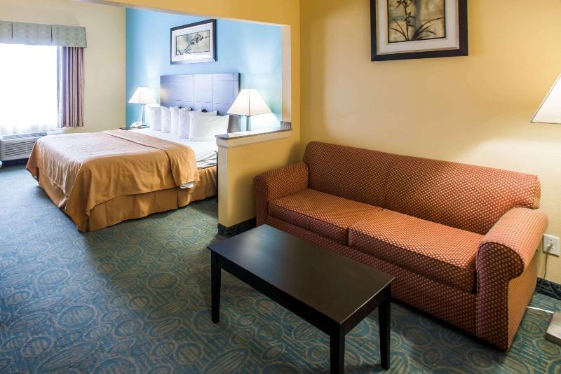 Quality Inn Litchfield Route 66 image